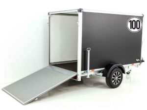 Variant Remolque cerrado Black Edition 148x258cm H:157 1,35t-Rampa-Nuevo