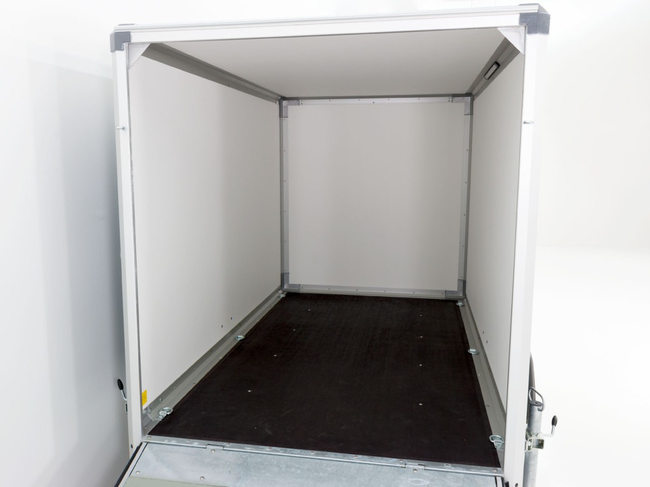 Variant Remolque cerrado Black Edition 148x258cm H:157 1,35t-Rampa-Nuevo - Imagen 7