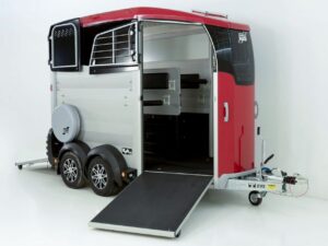 Ifor Williams Remolque para caballos HBX 506-Salida frontal-nuevo modelo-rojo-Nuevo