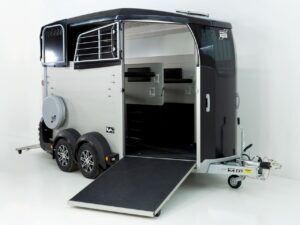 Ifor Williams Remolque para caballos HBX 506-Salida frontal-nuevo modelo-negro-Nuevo