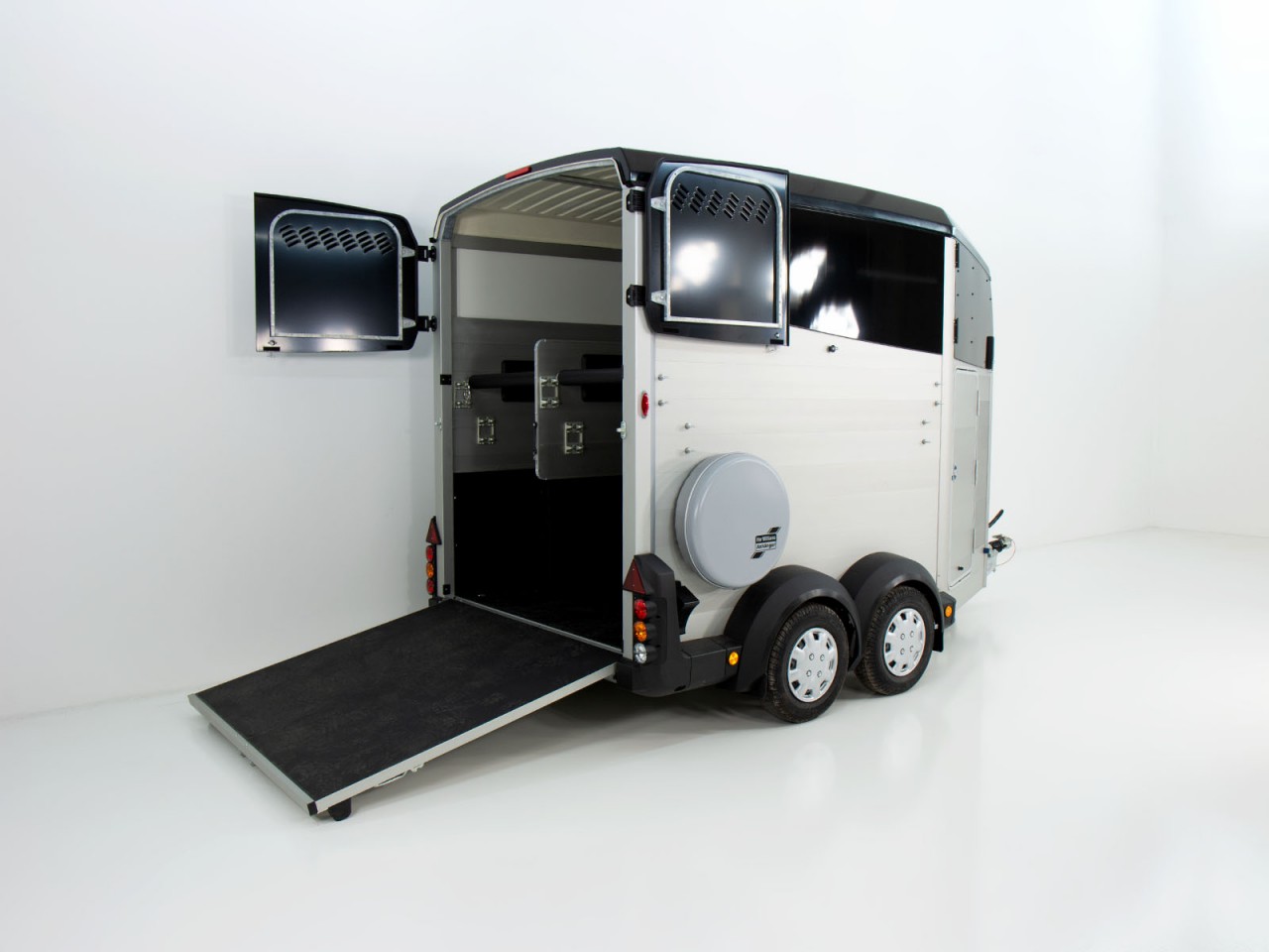 Ifor Williams Remolque para caballos HBX 511-Guadarnés-nuevo modelo-negro-Nuevo - Imagen 2