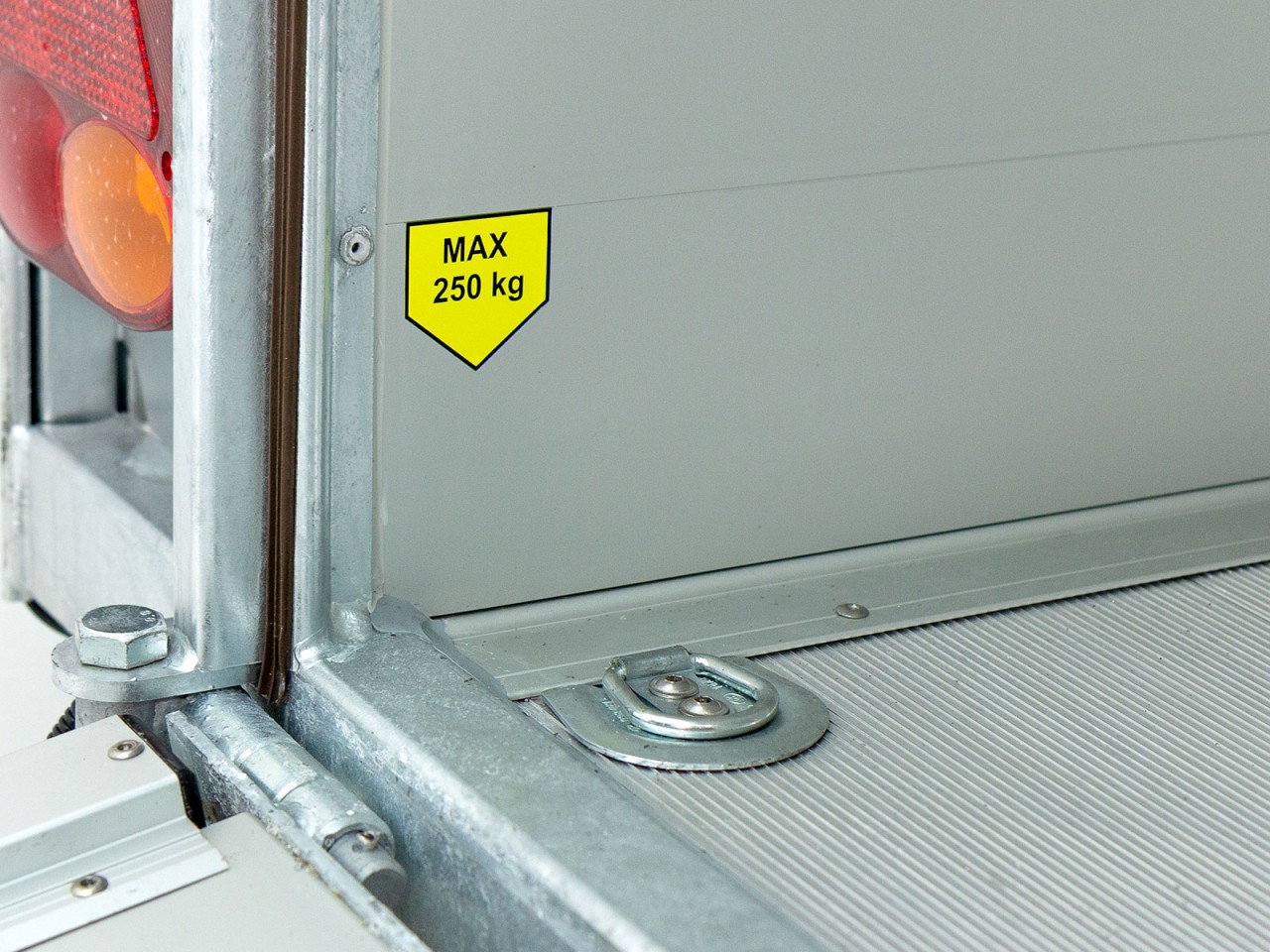 Debon Remolque cerrado Cargo C800 206x441cm H206 3,5 t, Alu, Polybug, Puerta, gris-Nuevo - Imagen 5