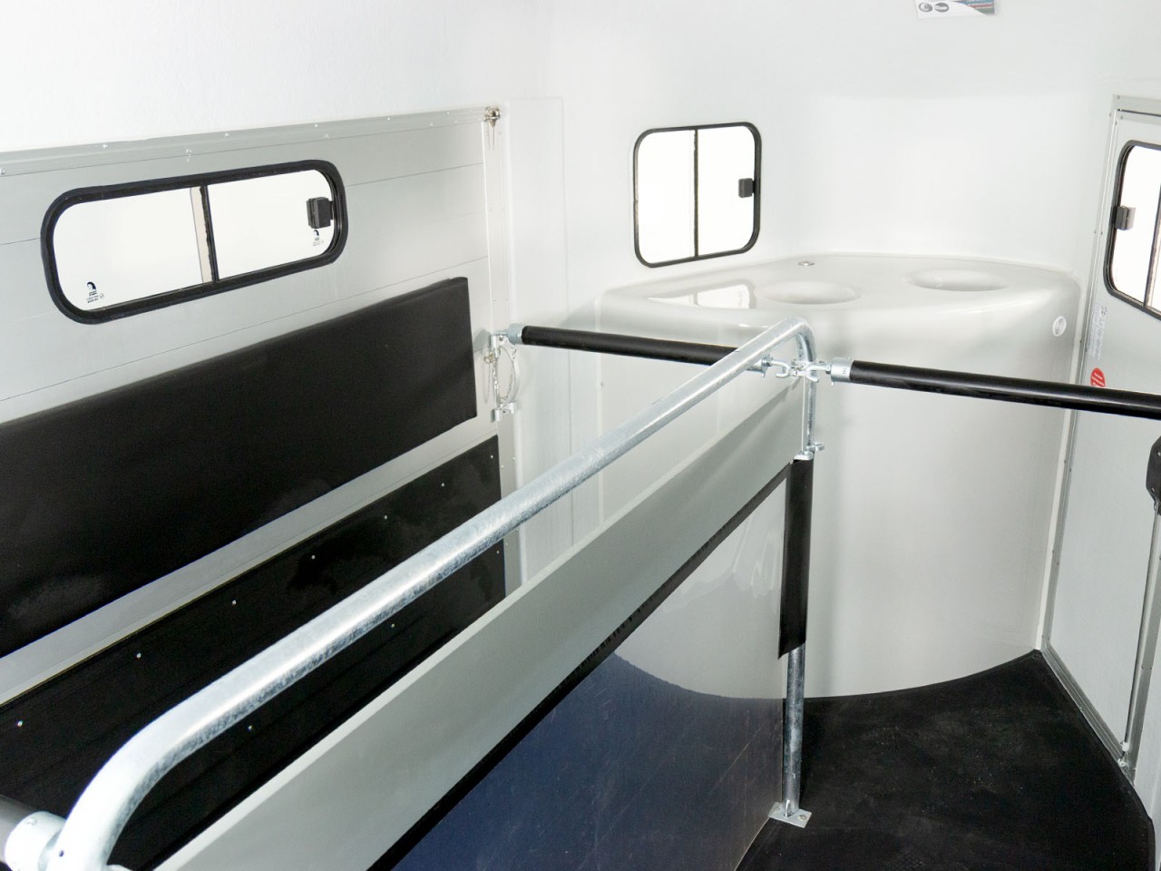 Cheval Liberte Remolque para caballos GOLD 3, Premium, Pullman 2, Guadarnés, gris-Nuevo - Imagen 7