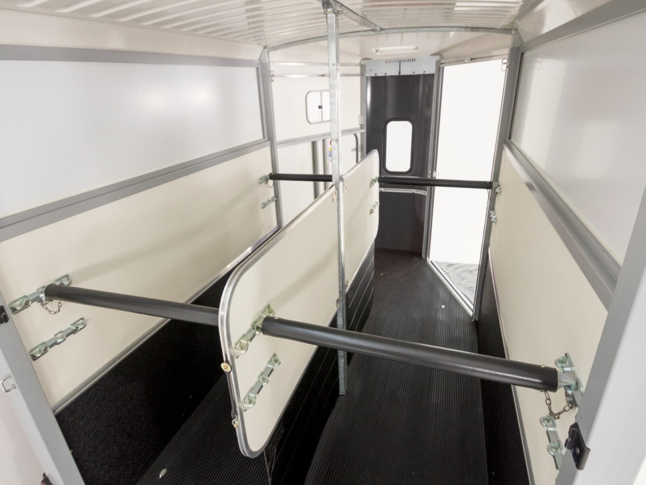 Ifor Williams Remolque para caballos HB511-Portones traseros-Combinación de puertas-Nuevo - Imagen 4