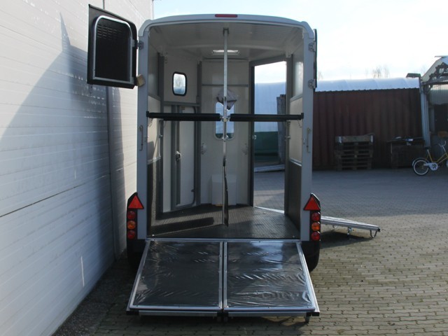 Ifor Williams Remolque para caballos HB506-Salida frontal-Combinación de portones-Nuevo - Imagen 8