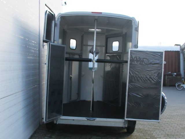 Ifor Williams Remolque para caballos HB506-Salida frontal-Combinación de portones-Nuevo - Imagen 10