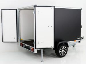 Variant Remolque cerrado Black Edition 148x258cm H:157 1,35t-Nuevo