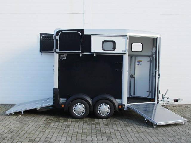 Ifor Williams Remolque para caballos HB506-Salida frontal-Combinación de portones-negro-Nuevo - Imagen 6