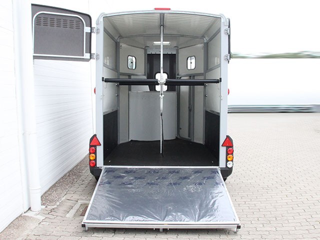 Ifor Williams Remolque para caballos HB511-Guadarnés-antracita-Nuevo - Imagen 6