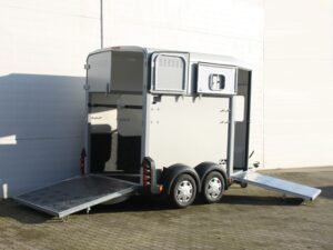 Ifor Williams Remolque para caballos HB506-Salida frontal-Nuevo